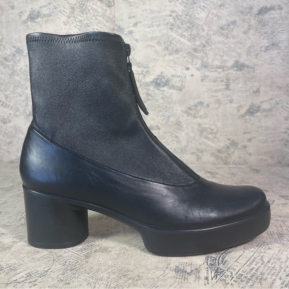 ECCO Women's Shape Sculpted Motion 40 Zip Fashion Boot